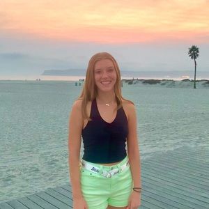 Meet your Posher, Abby